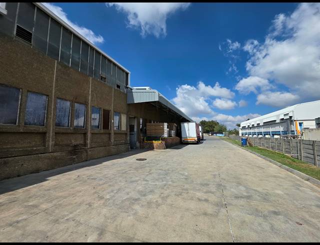 24,253M² WAREHOUSE TO LET IN STORMILL